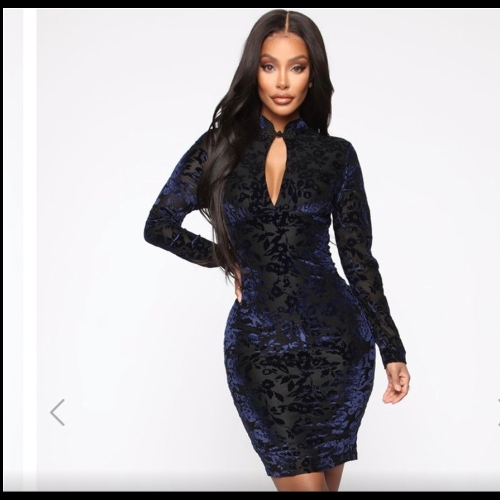 Around The World Velvet Midi Dress - Black/Blue ✨